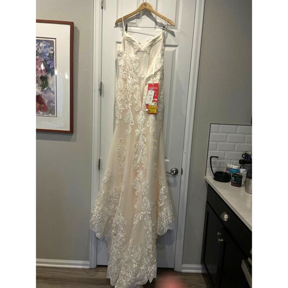 Juliette Hot Couture Strapless Ivory Sweetheart Train Lace Wedding Dress 8 NWT - Picture 6 of 8